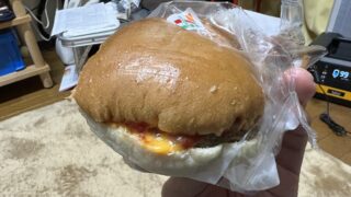 元旦の夕飯は、パン（笑）