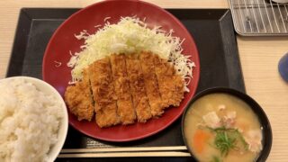 庄屋に入れず、かつ屋へゴー！