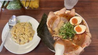 魁力屋、辛味噌全部のせ、大盛り、焼き飯定食