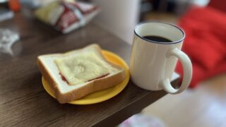 シンプルにパン