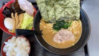 辛味噌ラーメン、特盛セット、定番。