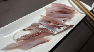 コノシロの刺身とサイゼ