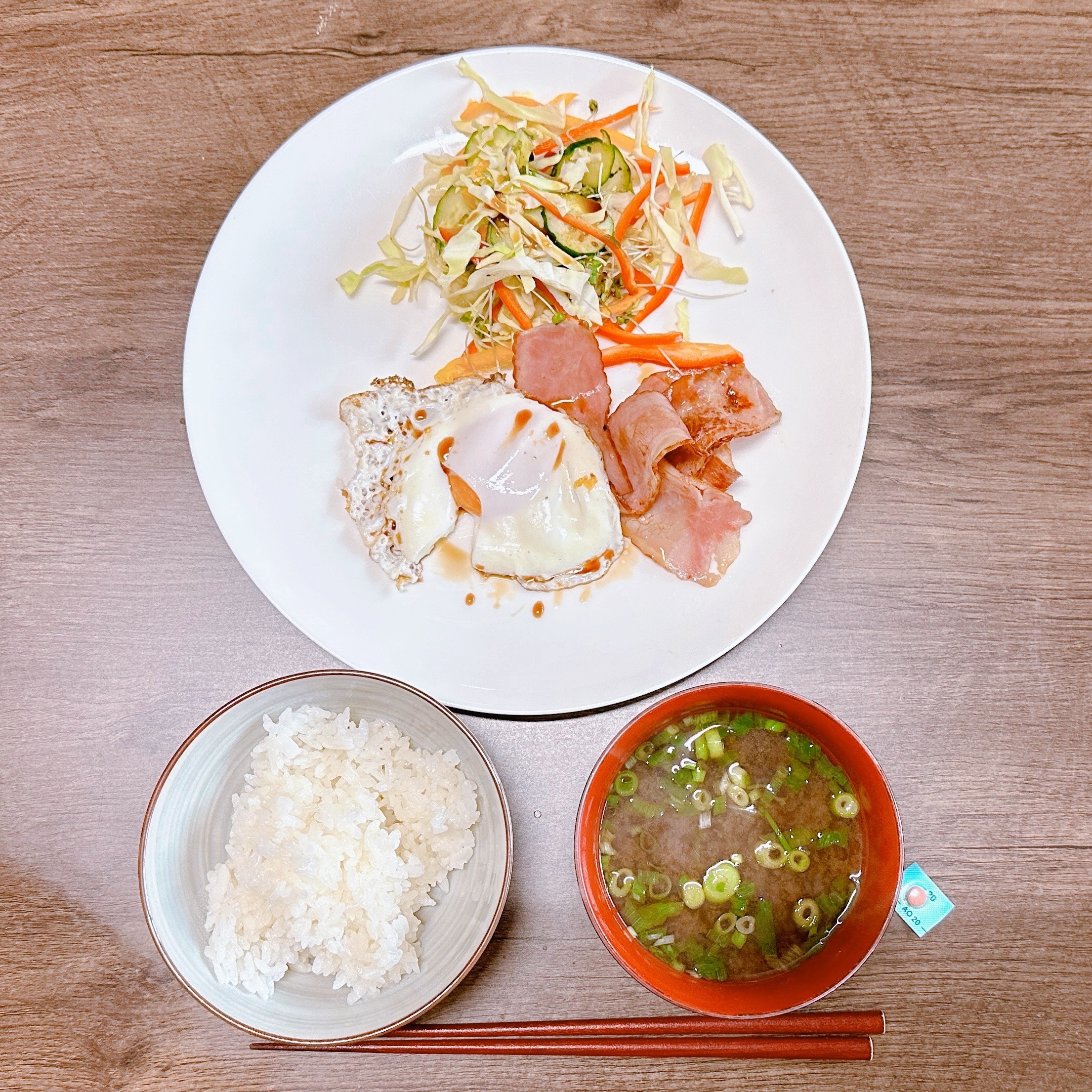 目玉焼き、美味いなぁ〜